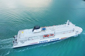 panama colombia ferry