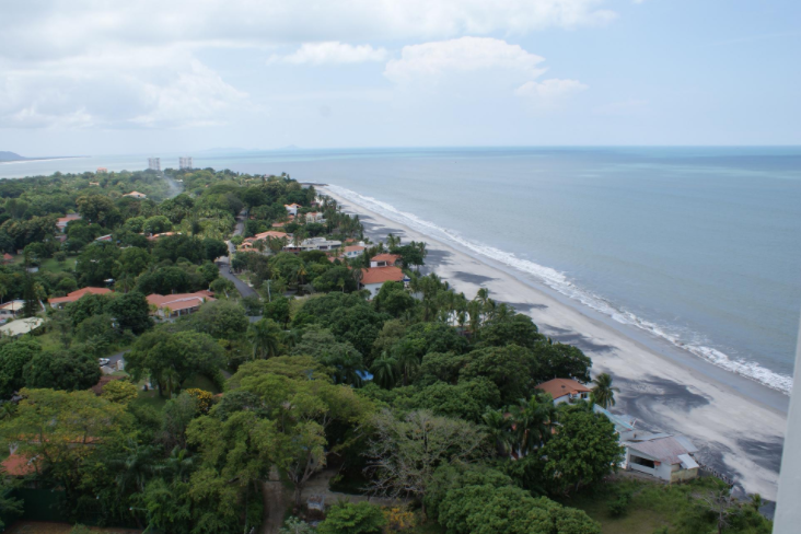 Panamas Pacific Beaches are Popular as Ever With Retirees